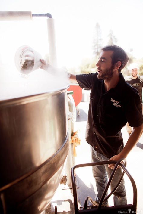 Adding Hops To The Kettle (Brewing!)